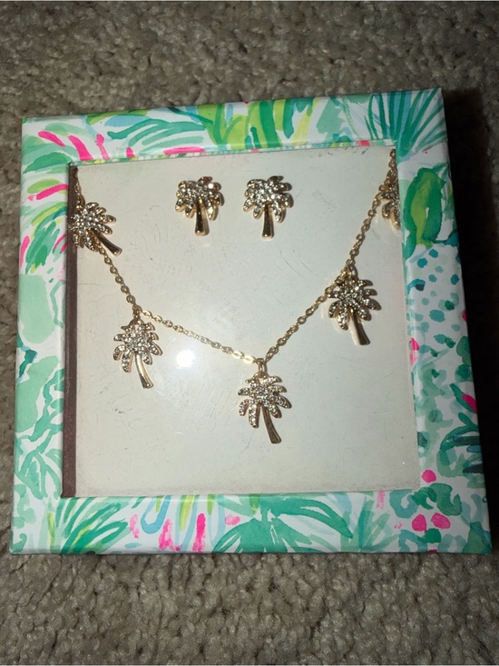 Lilly Pulitzer Jewelry - Lilly Pulitzer Palm Tree Necklace and Earring Set NWT Lilly bag included